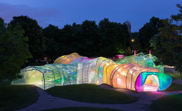 Serpentine Pavilion Kensington Gardens