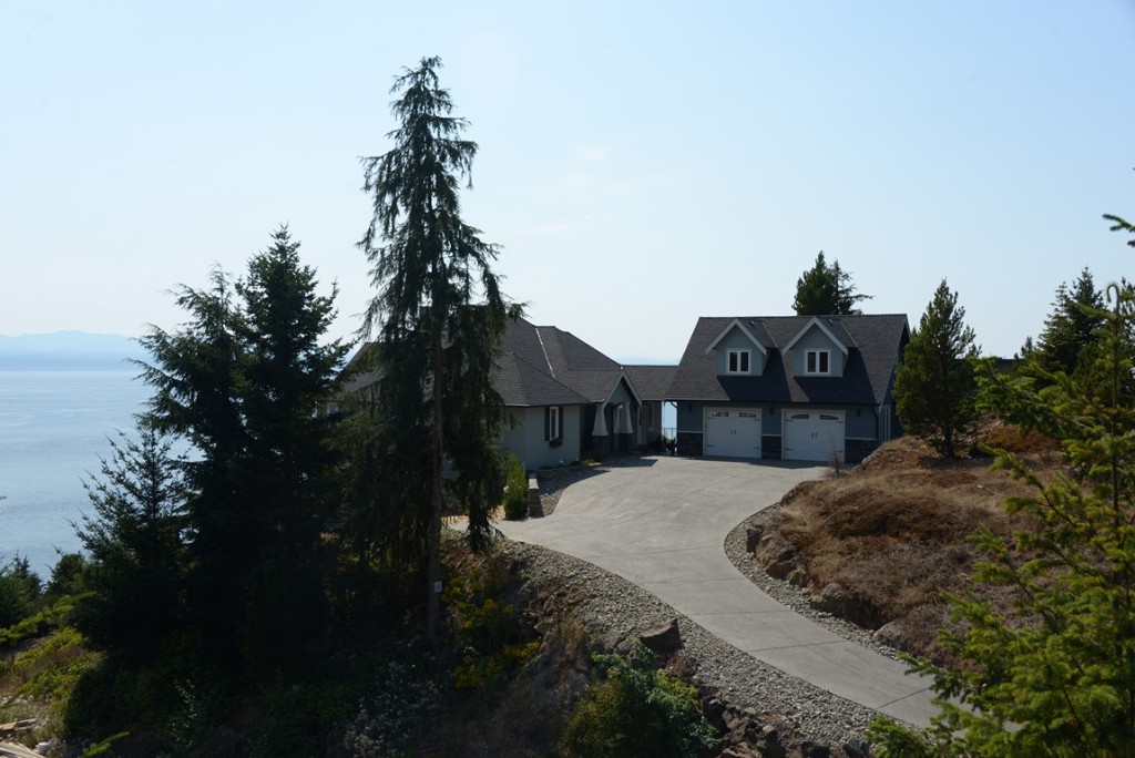 SOOKE SILVER SPRAY Custom Home for Sale