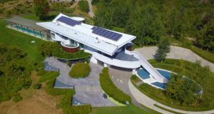 De Beers Diamond Heiress Mansion!