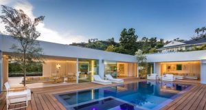 Orlando Bloom Selling in Beverly Hills Before Wedding Katy Perry!