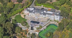 Kenny Rogers Sang Love Songs & Flipped Mansions!