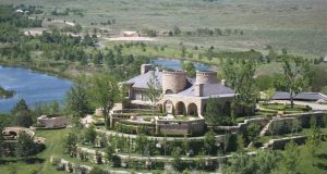 OIL & BUSINESS TYCOON T. BOONE PICKENS’ GIGANTIC TEXAS RANCH!