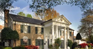 Elvis Presley’s Graceland Welcomes Canadian Travelers