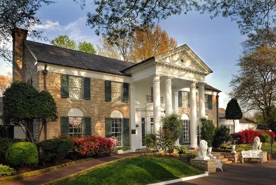 Elvis Presley’s Graceland Welcomes Canadian Travelers