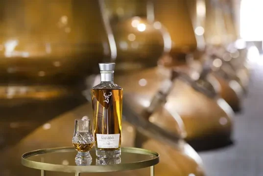 A Toast to Time: Celebrating World Whisky Day with Glenfiddich